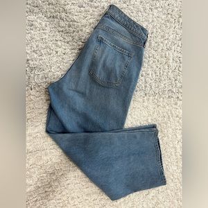 Old Navy Women’s Extra high-Rise, Sky-Hi Wide Leg Jeans (size 10)